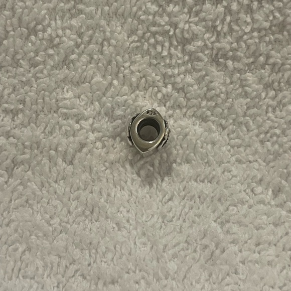 Pandora Daisy charm - Picture 7 of 10